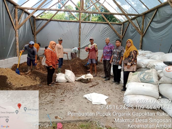 PEMBUATAN PUPUK ORGANIK